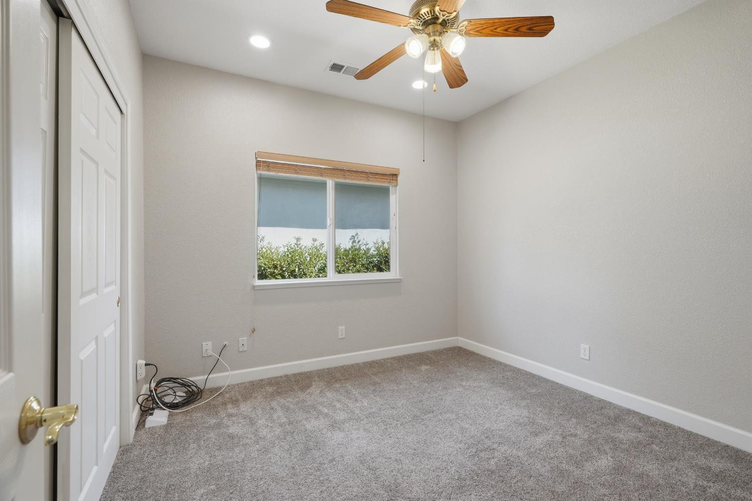 217 Palm Ave, Ripon, CA 95366