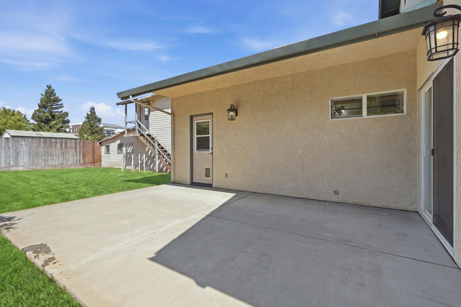 217 Palm Ave, Ripon, CA 95366