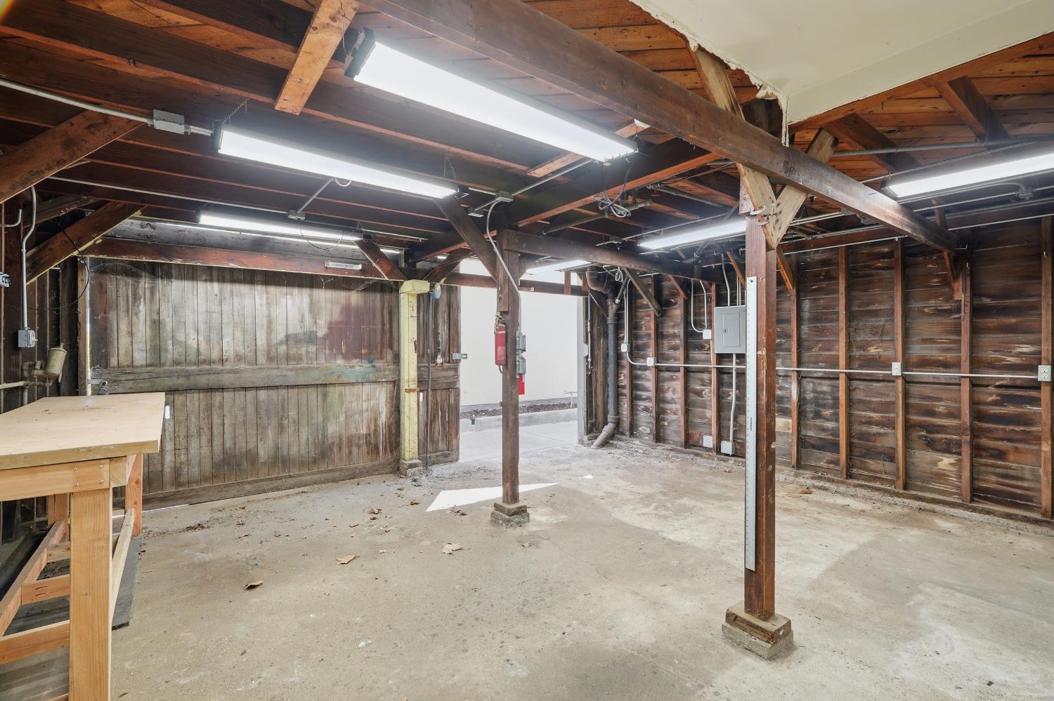 217 Palm Ave, Ripon, CA 95366