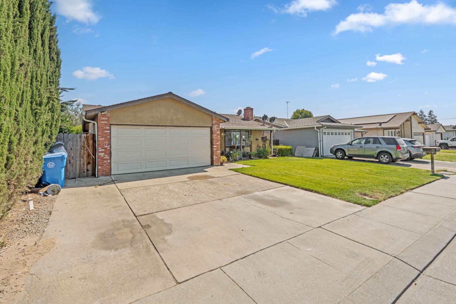 1122 Sapphire Way, Manteca, CA 95336