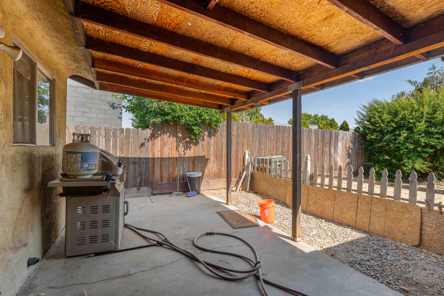 1122 Sapphire Way, Manteca, CA 95336