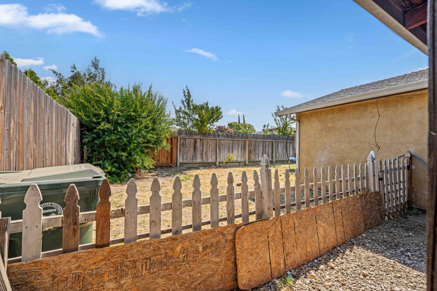 1122 Sapphire Way, Manteca, CA 95336