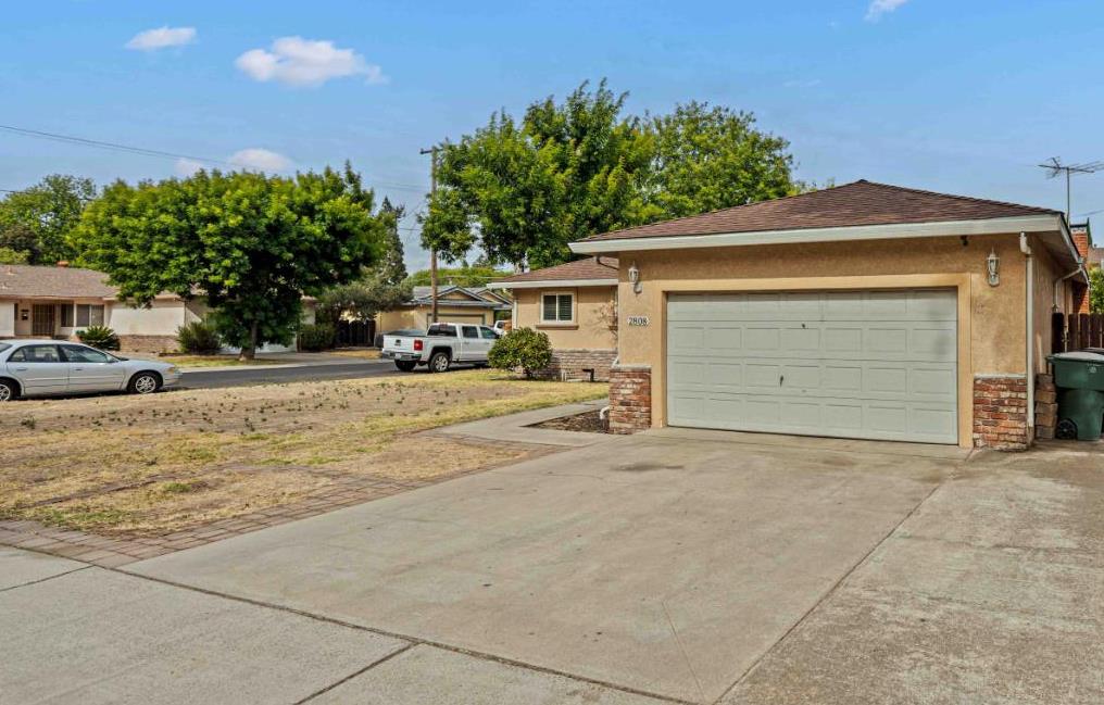 2808 Uhlig Ave, Modesto, CA 95350
