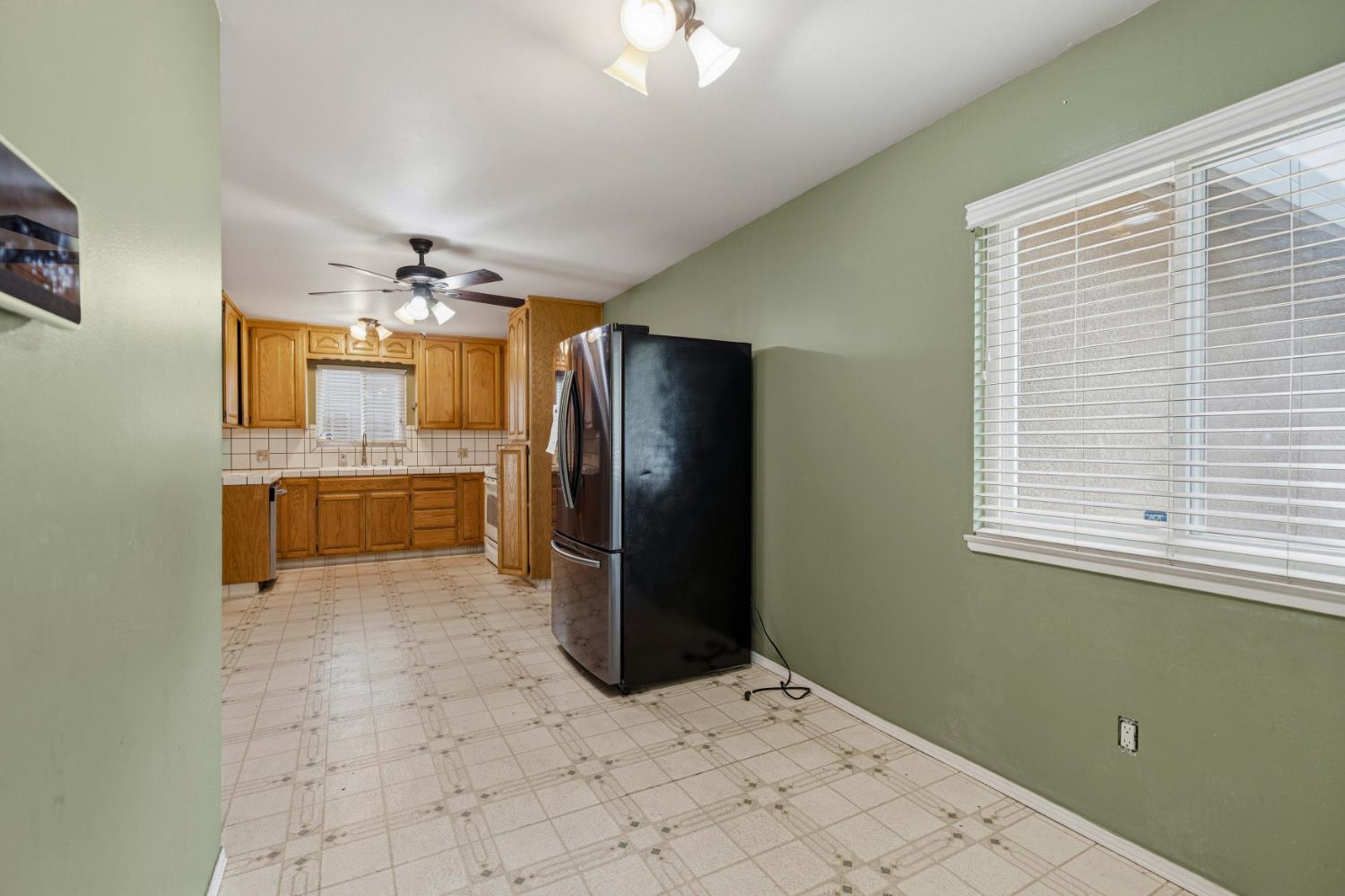 2808 Uhlig Ave, Modesto, CA 95350
