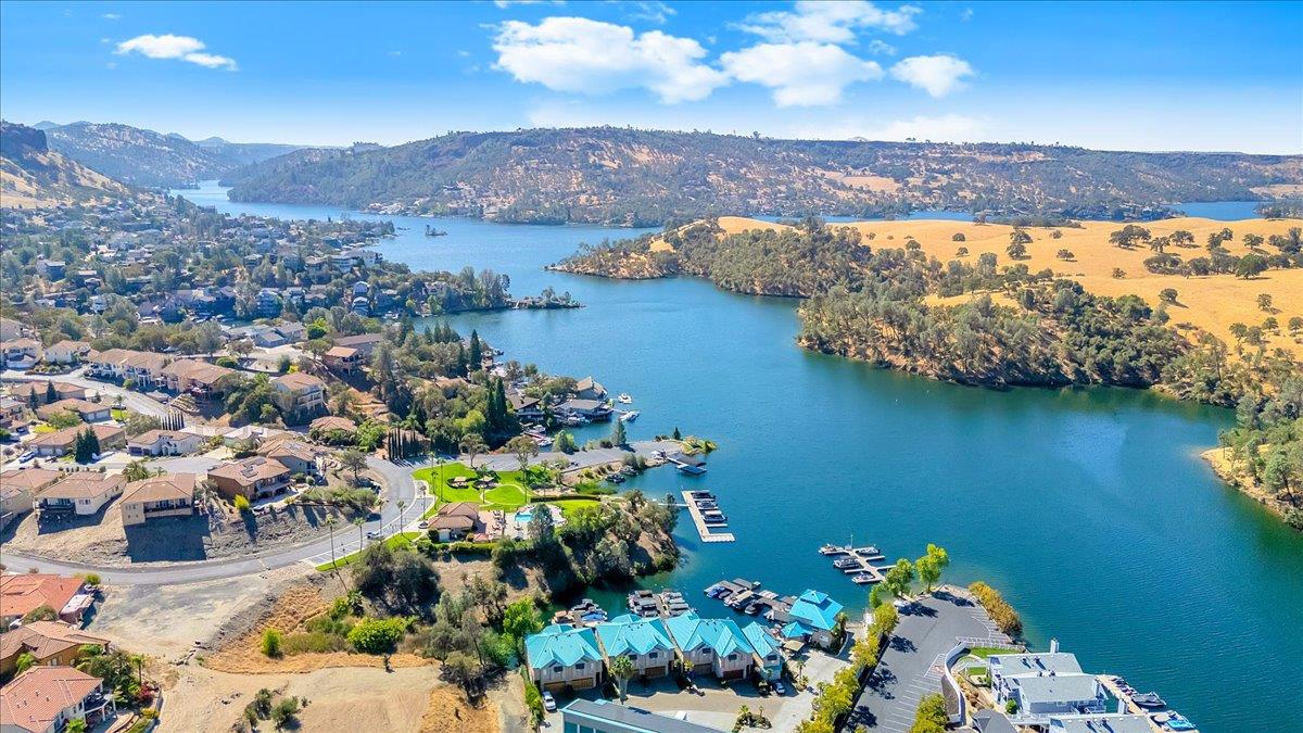 6617 Lake Tulloch Pl, Copperopolis, CA 95228
