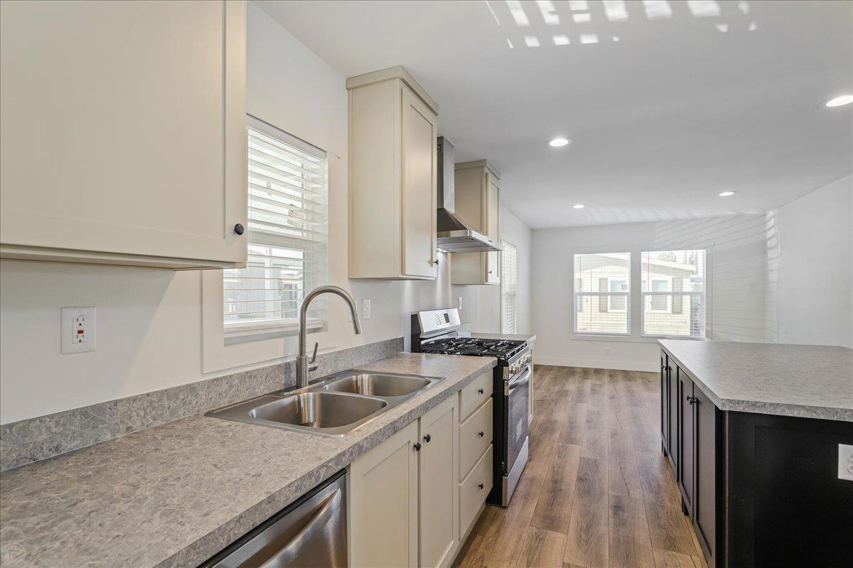 1408 Playground Way, Modesto, CA 95355
