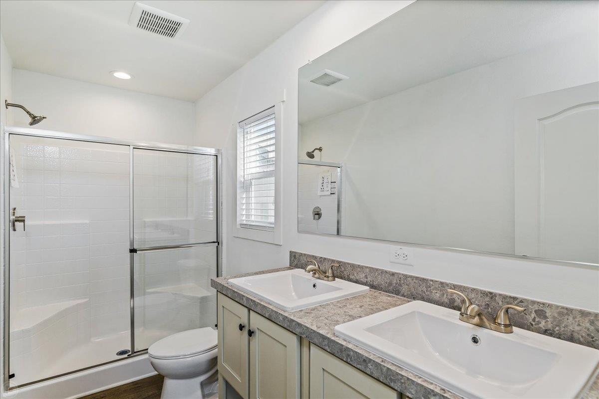 1408 Playground Way, Modesto, CA 95355