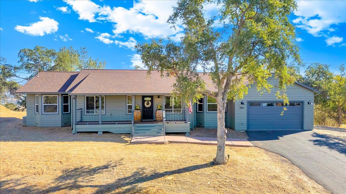 3085 Arrowhead St, Copperopolis, CA 95228