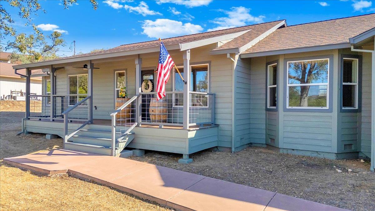 3085 Arrowhead St, Copperopolis, CA 95228