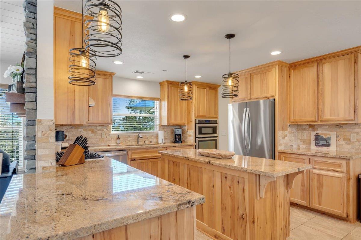 3085 Arrowhead St, Copperopolis, CA 95228