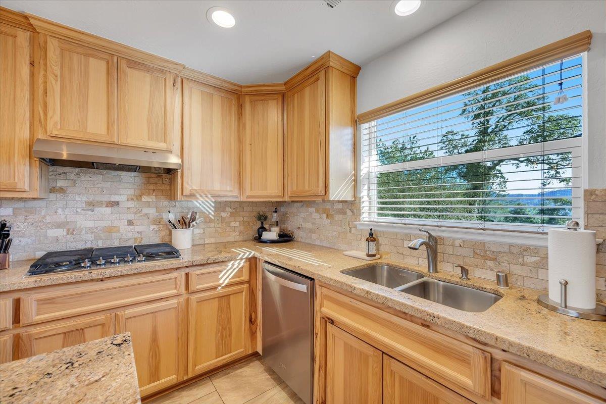 3085 Arrowhead St, Copperopolis, CA 95228