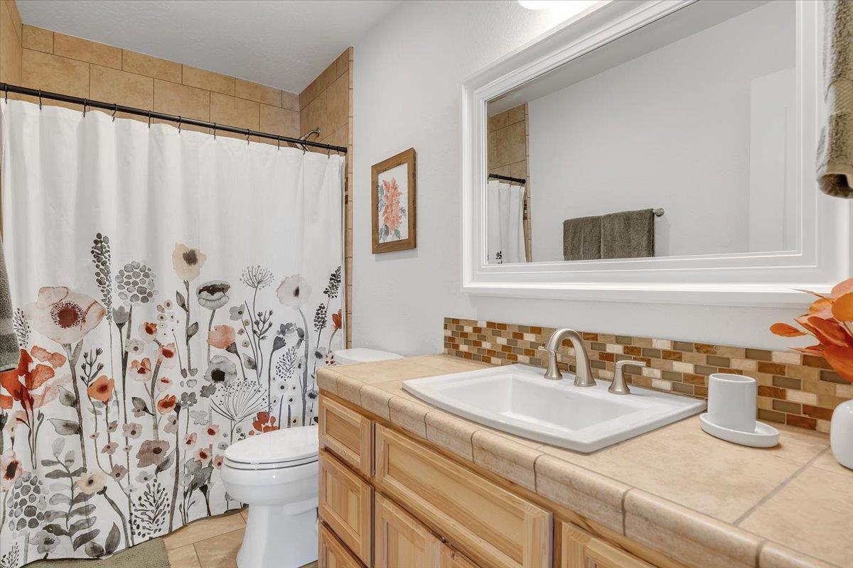 3085 Arrowhead St, Copperopolis, CA 95228