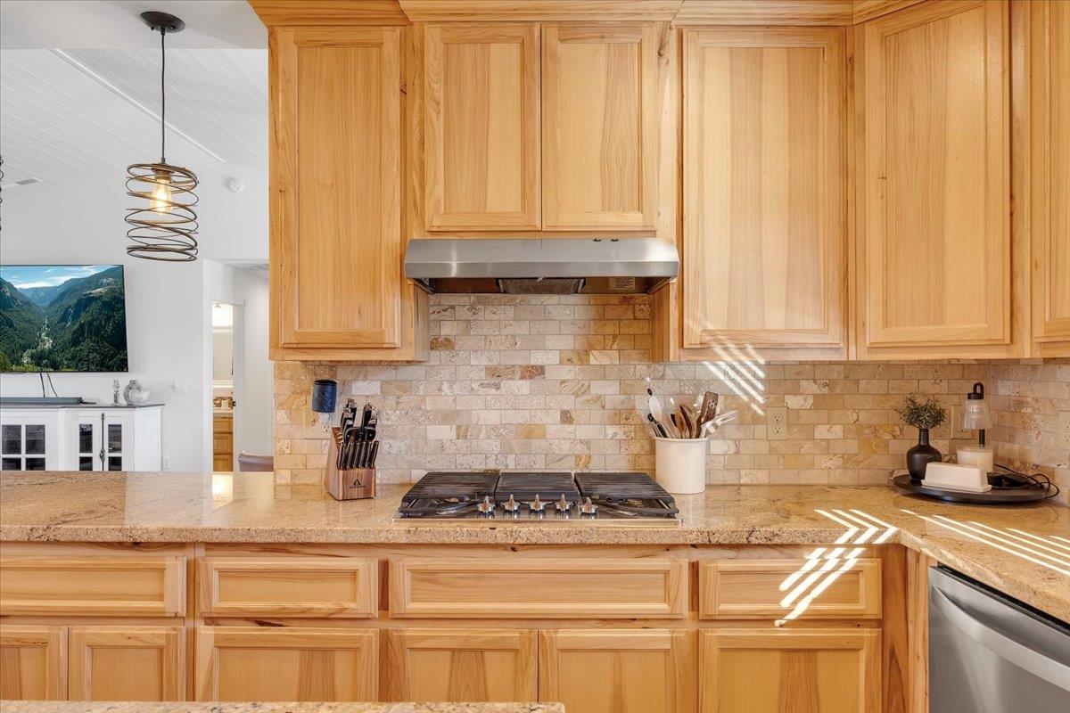 3085 Arrowhead St, Copperopolis, CA 95228