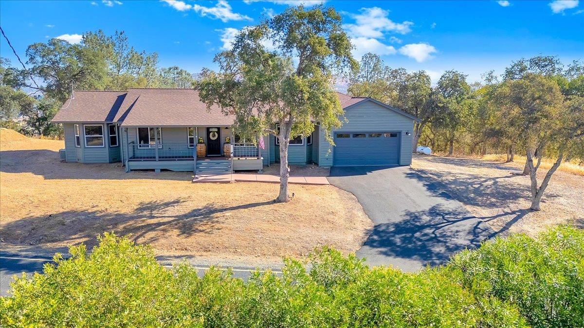 3085 Arrowhead St, Copperopolis, CA 95228