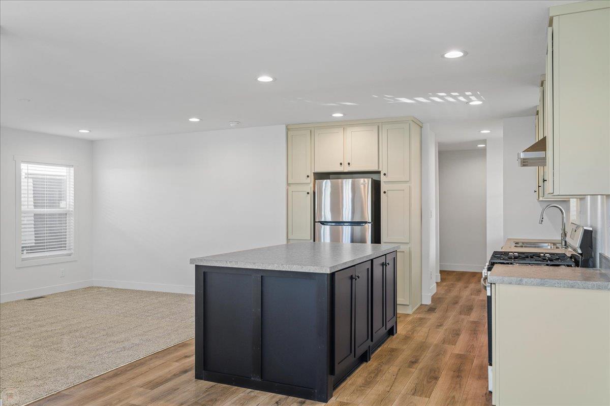 1436 Playground Way, Modesto, CA 95355