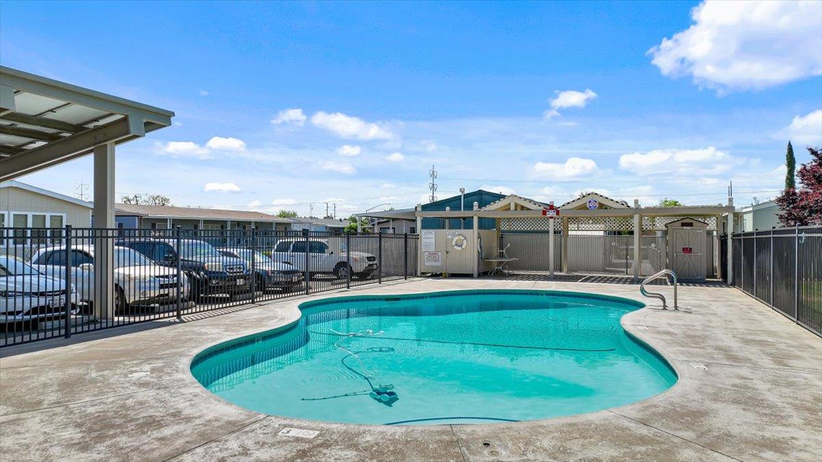 1436 Playground Way, Modesto, CA 95355