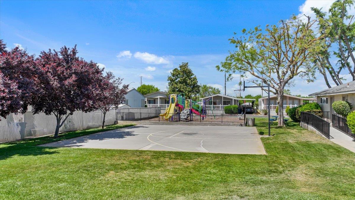1436 Playground Way, Modesto, CA 95355
