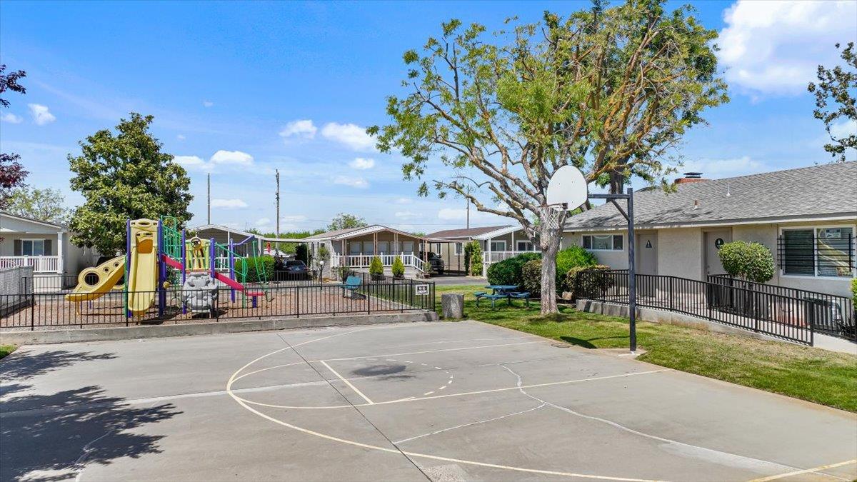 1436 Playground Way, Modesto, CA 95355