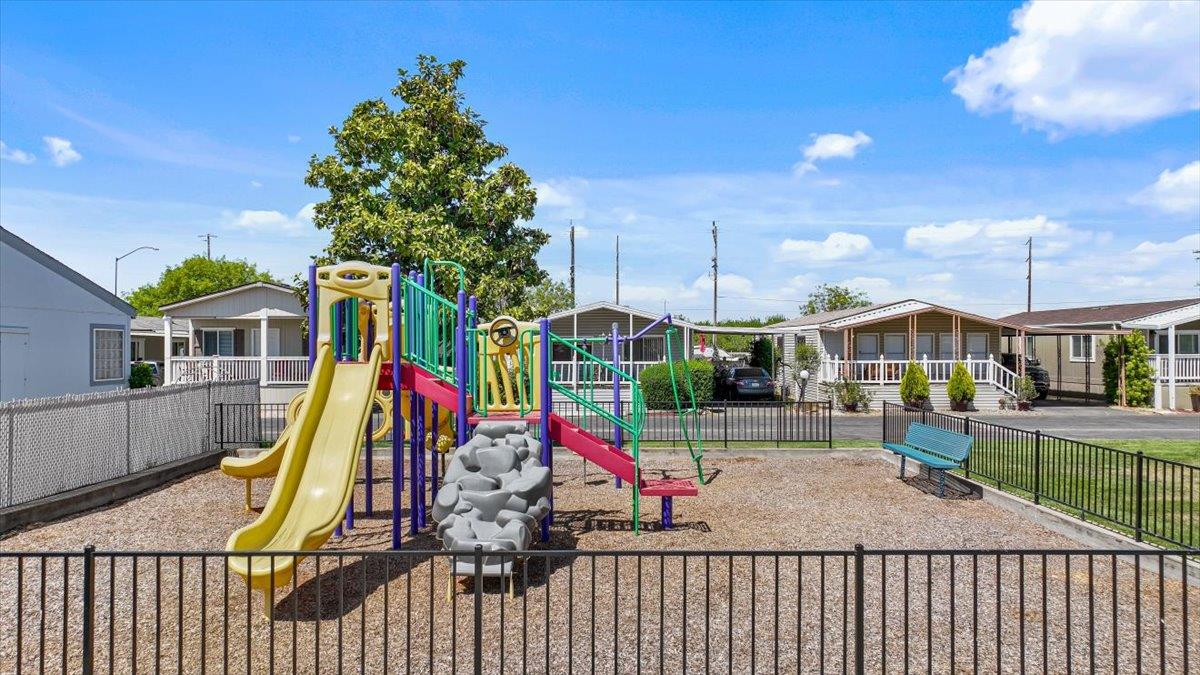 1436 Playground Way, Modesto, CA 95355