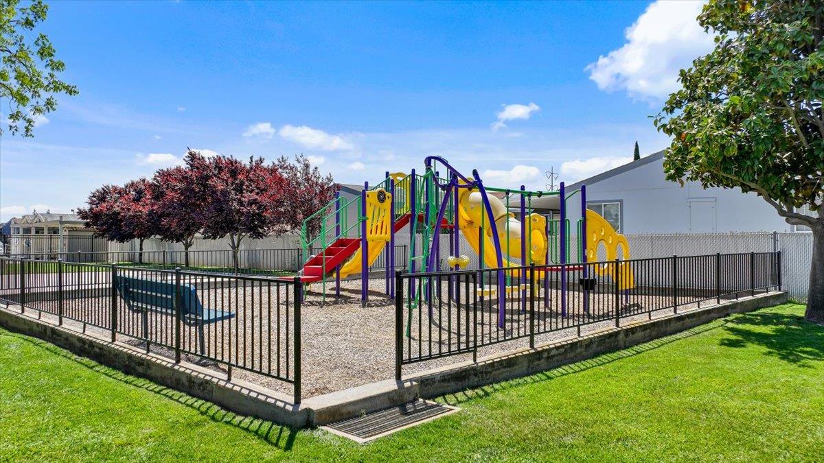 1436 Playground Way, Modesto, CA 95355