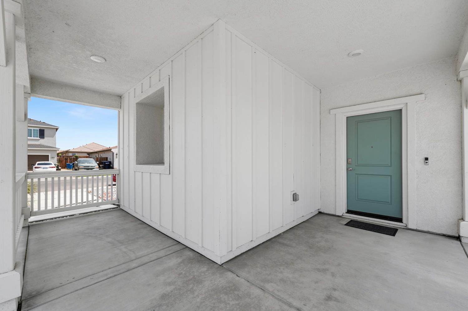 842 Norfolk Ave, Patterson, CA 95363