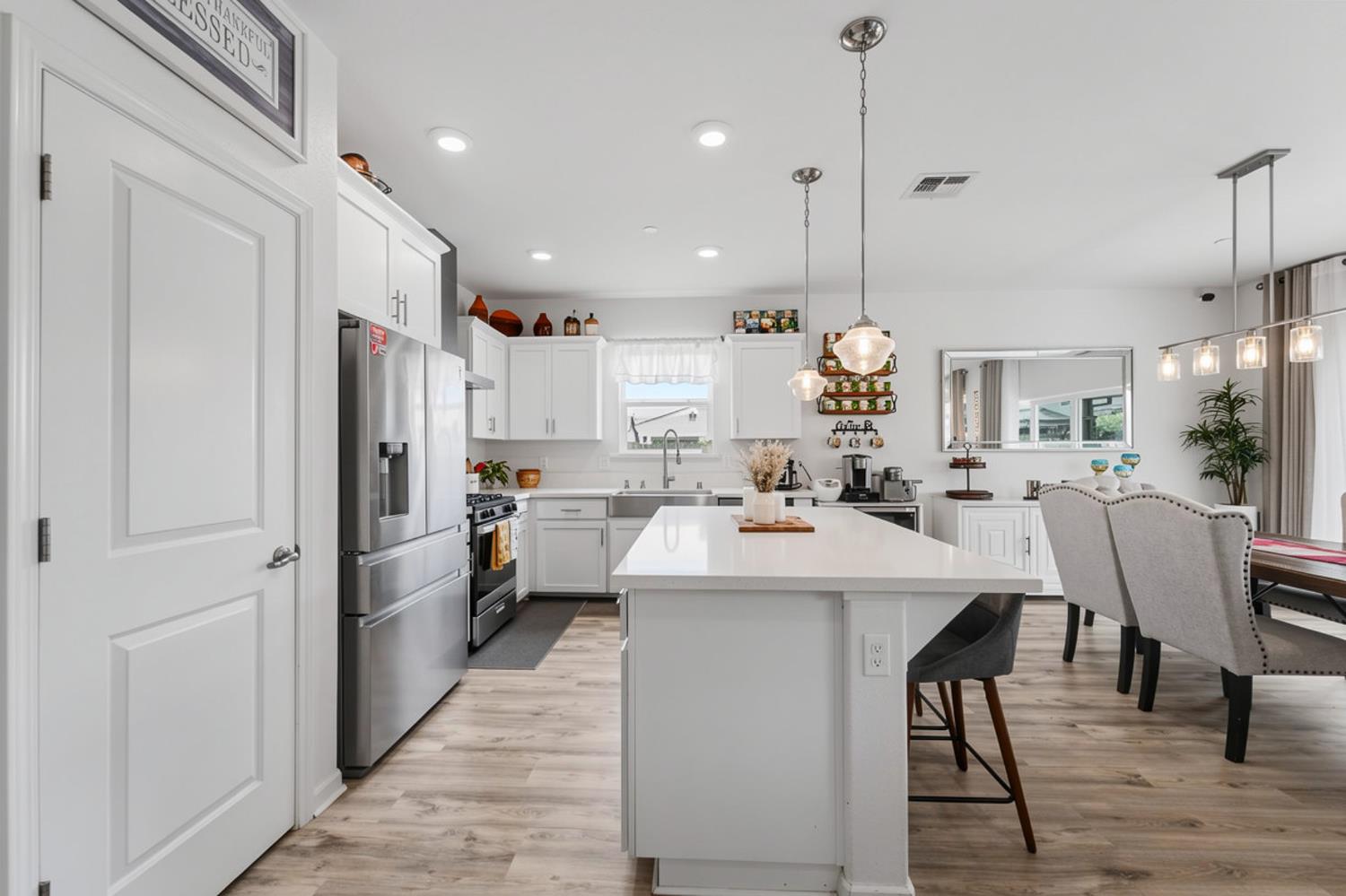 842 Norfolk Ave, Patterson, CA 95363