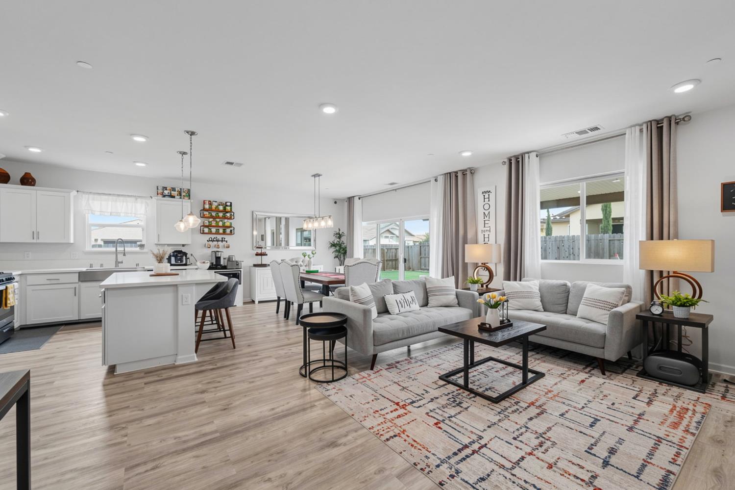 842 Norfolk Ave, Patterson, CA 95363