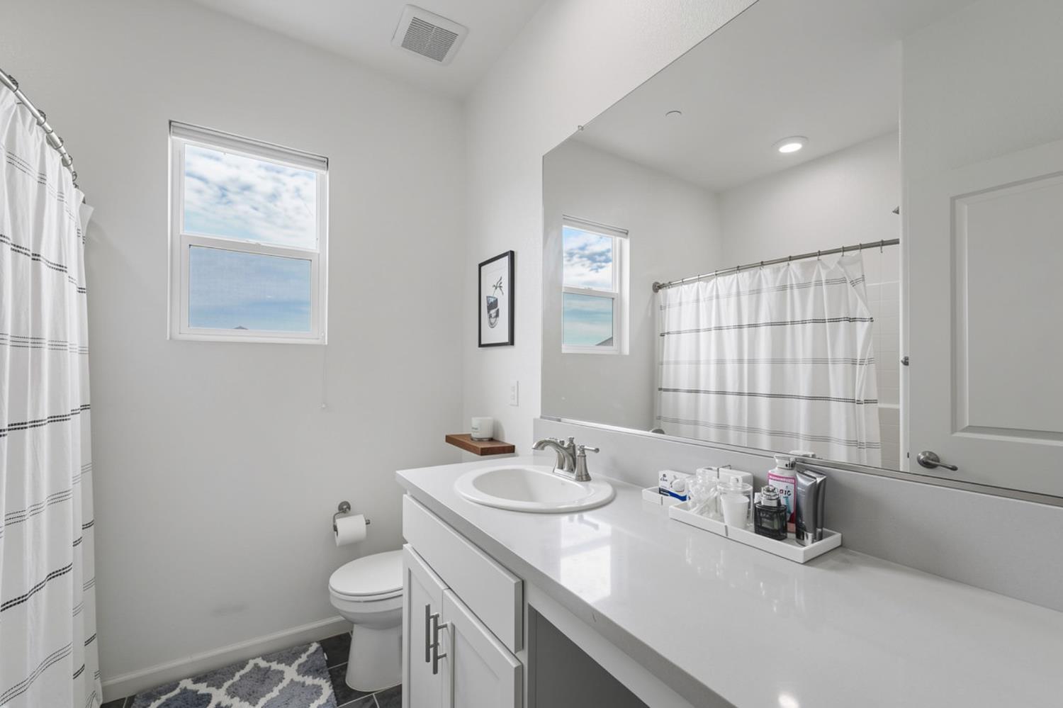 842 Norfolk Ave, Patterson, CA 95363