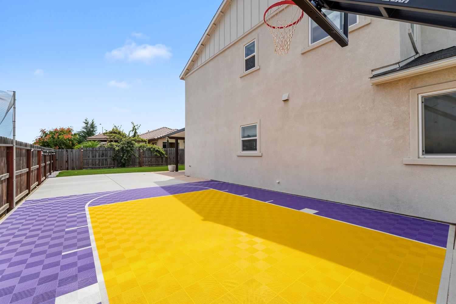 842 Norfolk Ave, Patterson, CA 95363