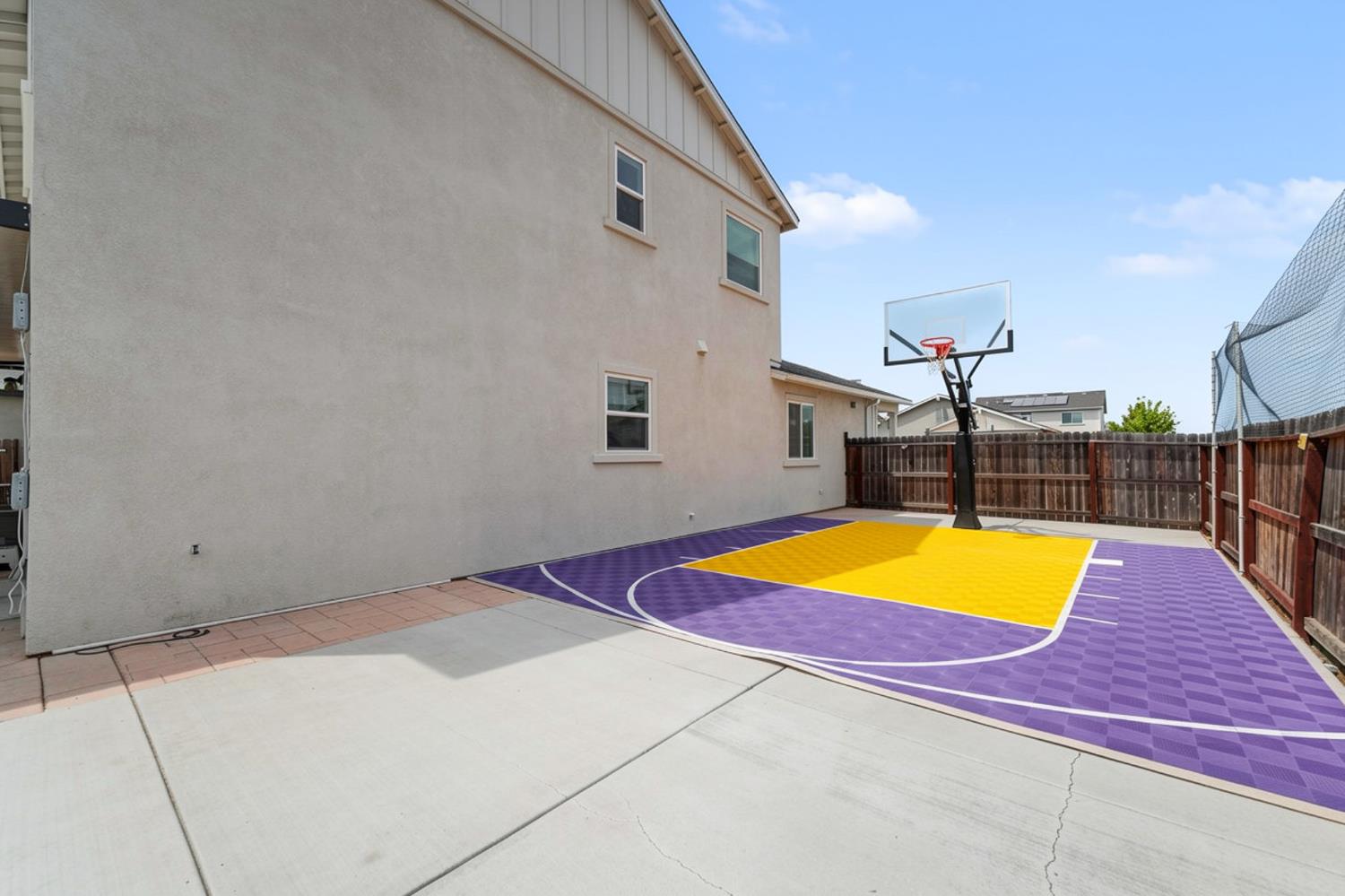 842 Norfolk Ave, Patterson, CA 95363