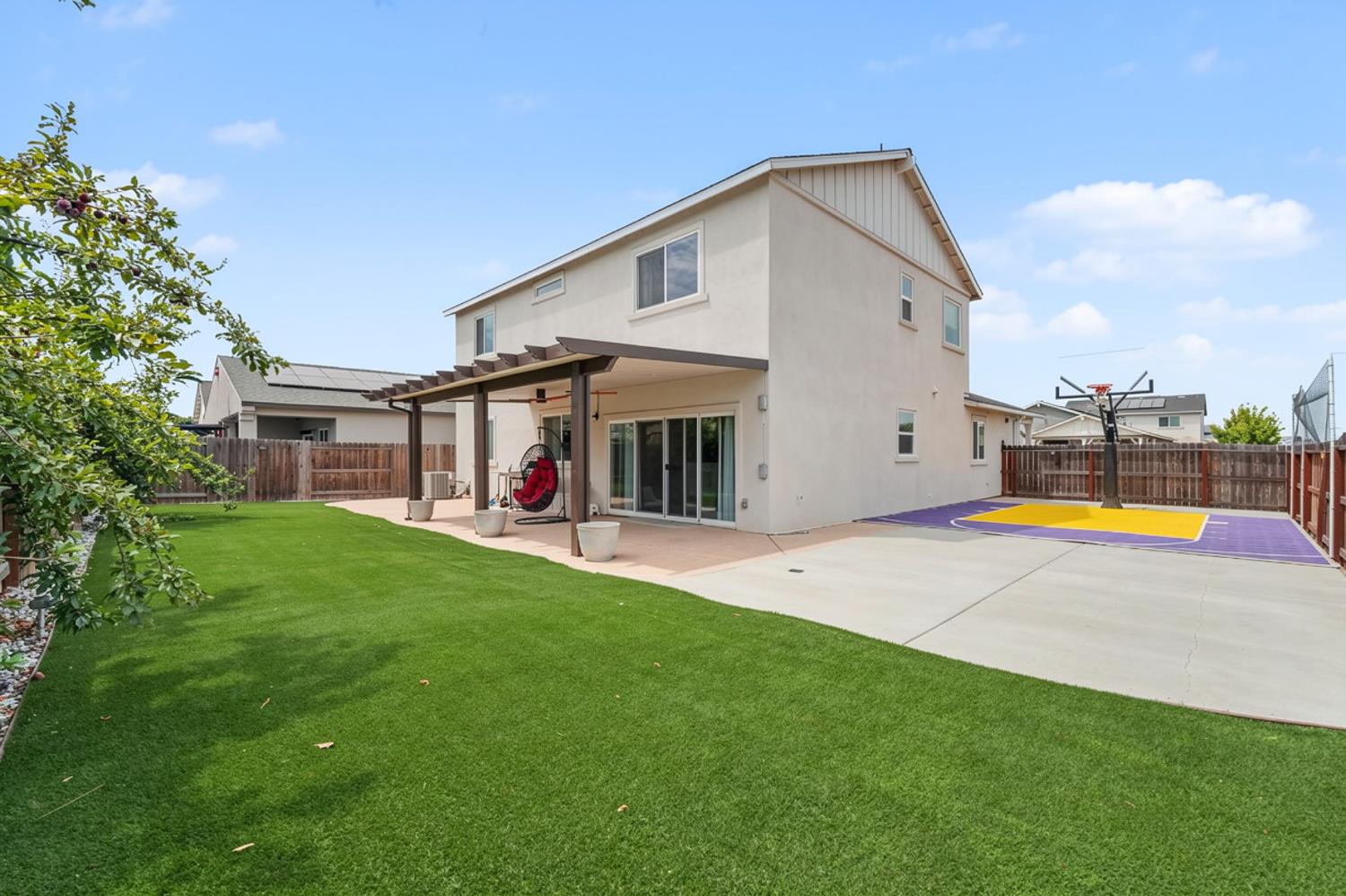 842 Norfolk Ave, Patterson, CA 95363