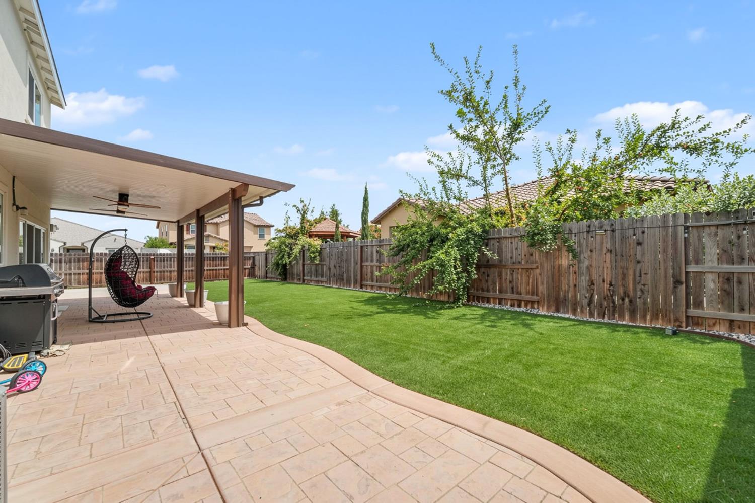 842 Norfolk Ave, Patterson, CA 95363