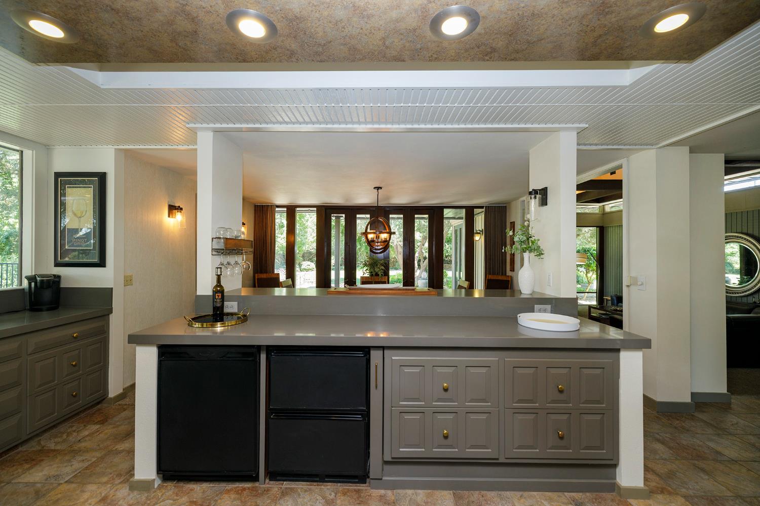 820 Charles St, Hughson, CA 95326