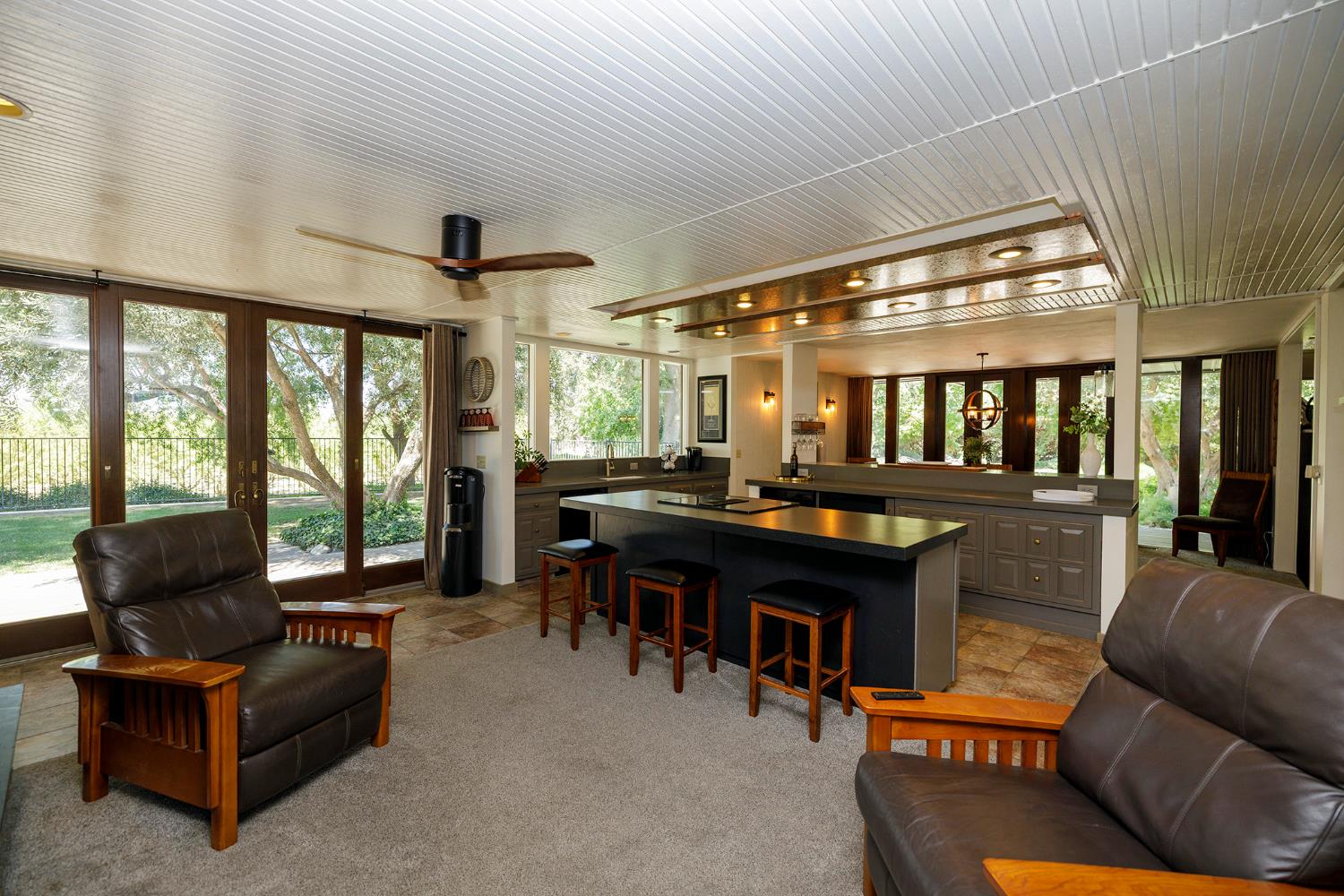 820 Charles St, Hughson, CA 95326