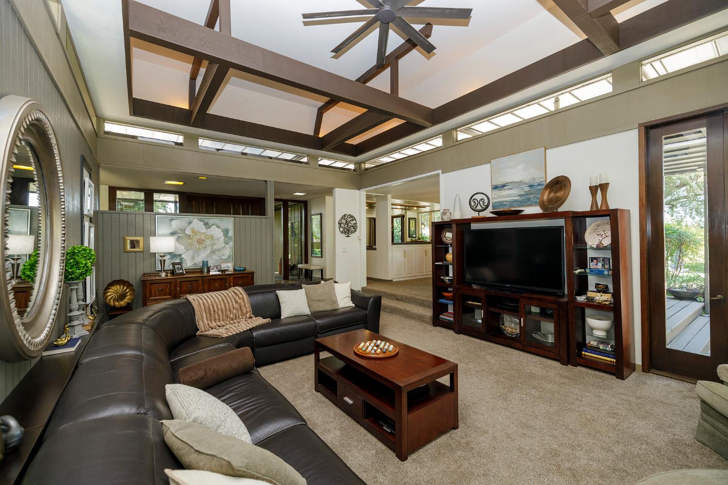 820 Charles St, Hughson, CA 95326