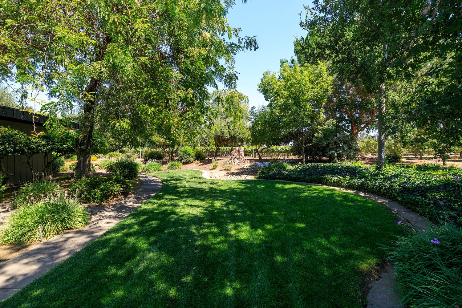 820 Charles St, Hughson, CA 95326