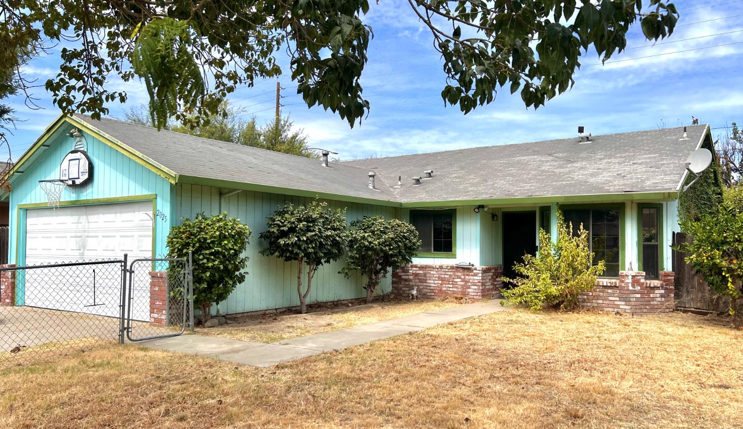 2025 Olive Branch Dr, Modesto, CA 95351