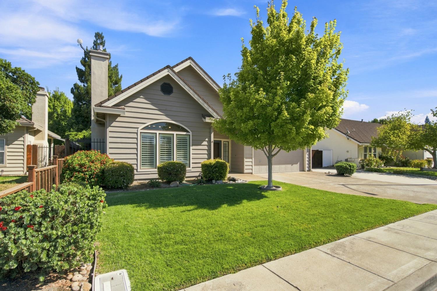 887 E Milgeo Ave, Ripon, CA 95366