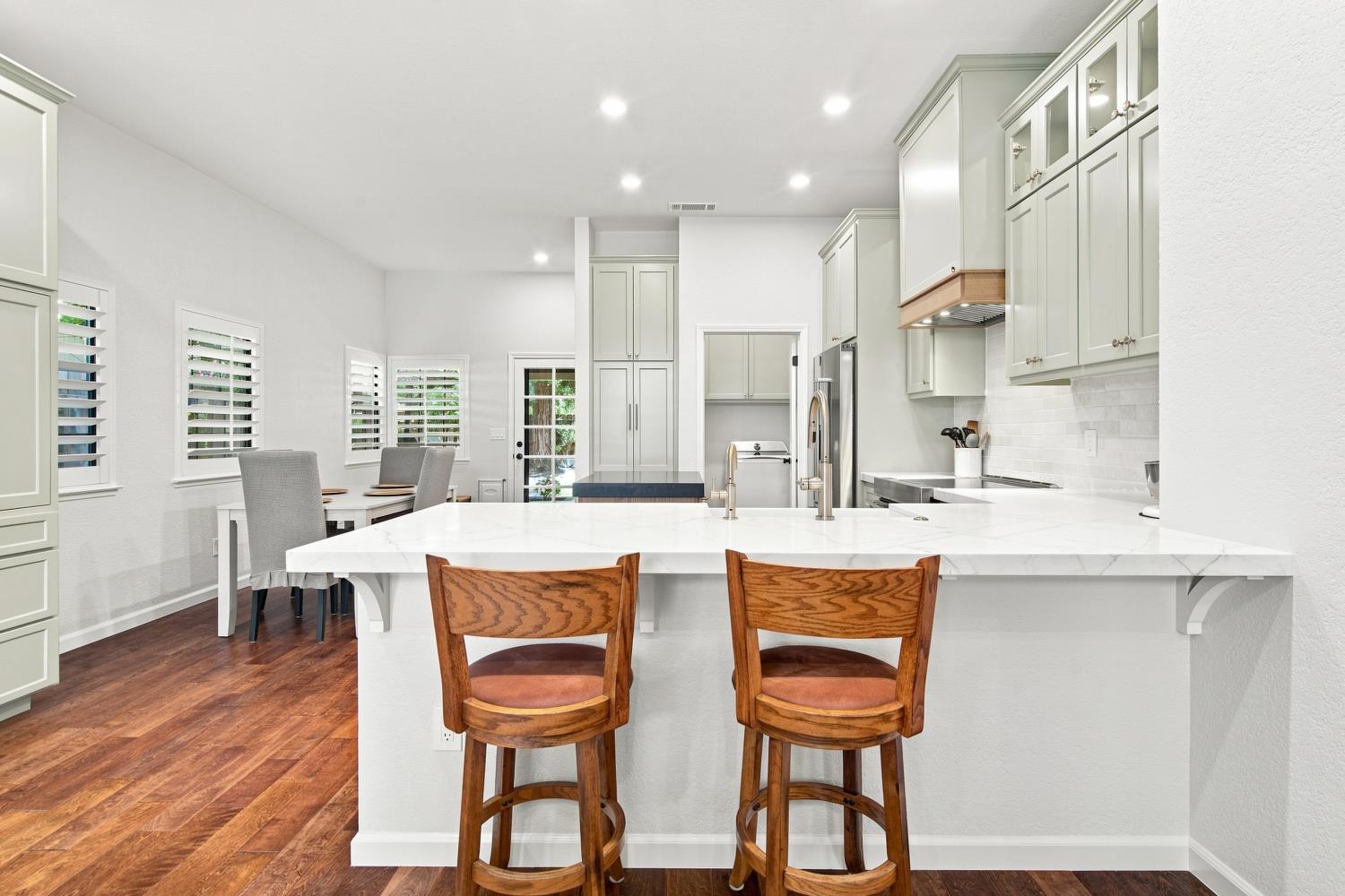 887 E Milgeo Ave, Ripon, CA 95366