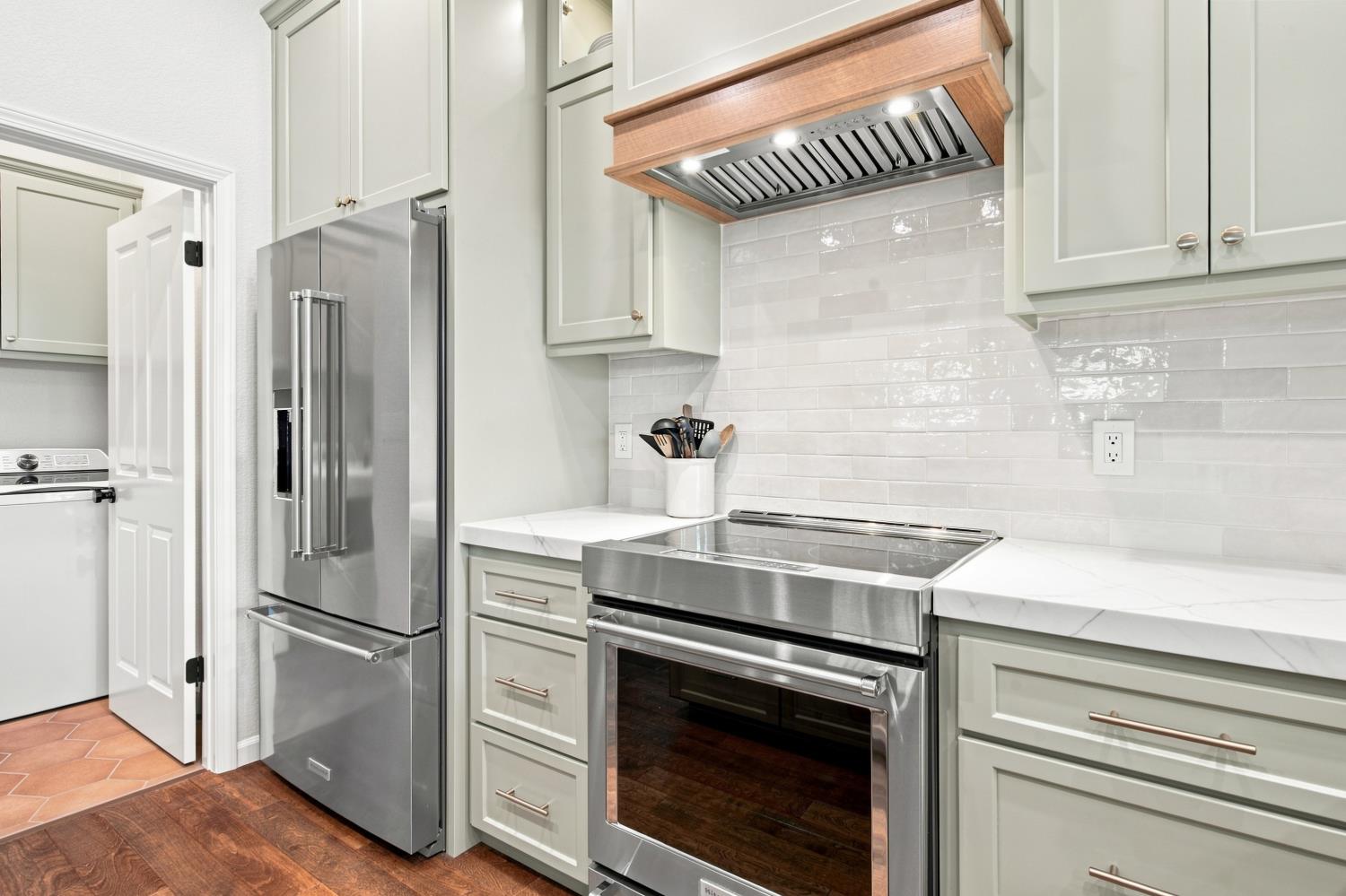 887 E Milgeo Ave, Ripon, CA 95366