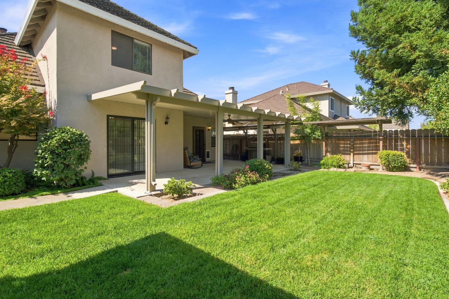 887 E Milgeo Ave, Ripon, CA 95366