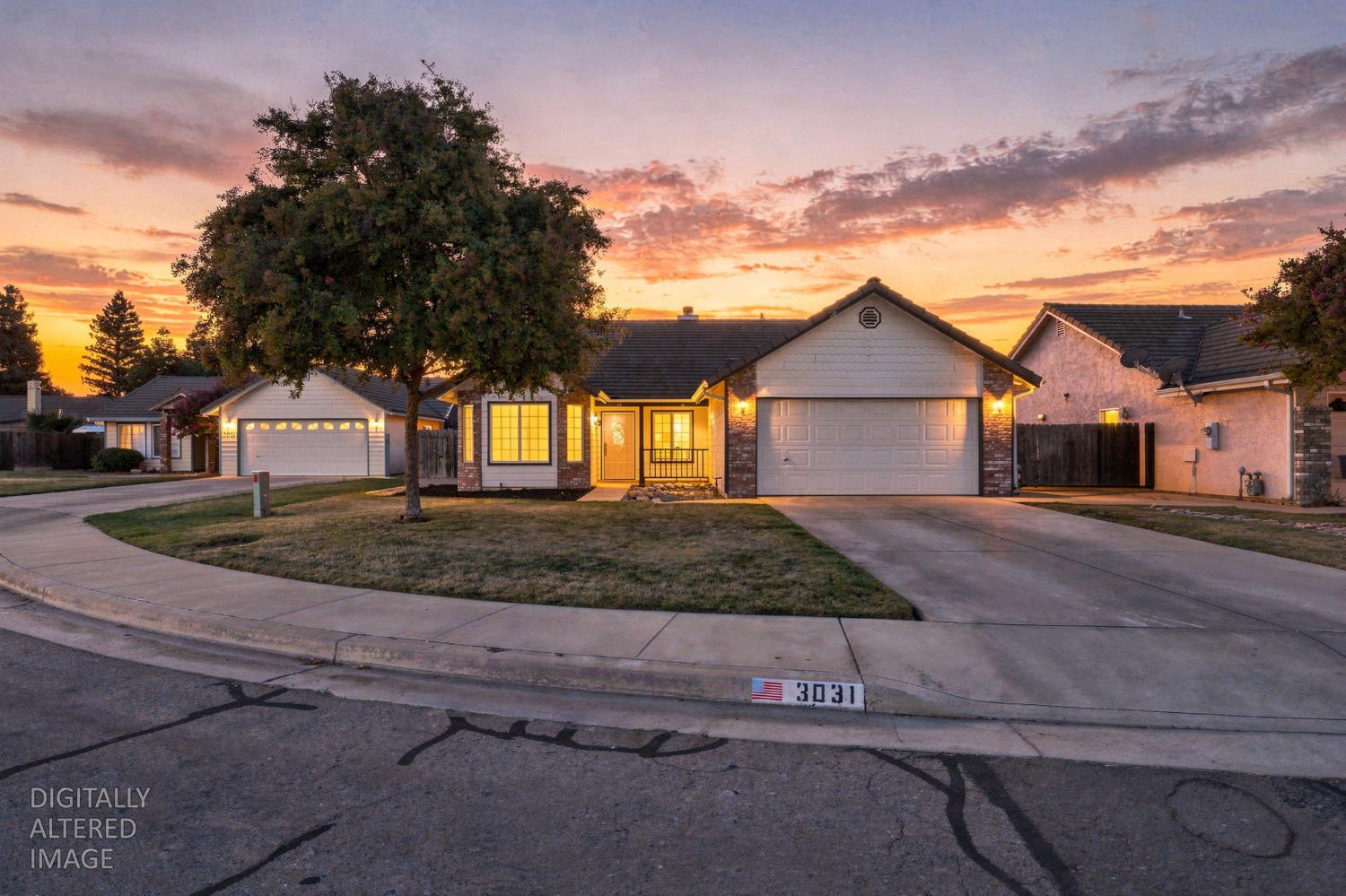 3031 W Loyola Ct, Visalia, CA 93277