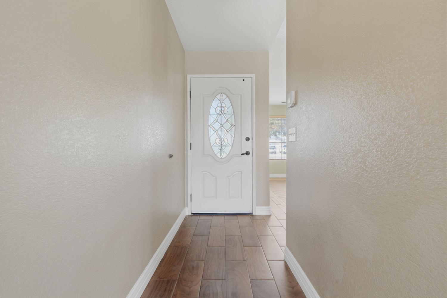 3031 W Loyola Ct, Visalia, CA 93277