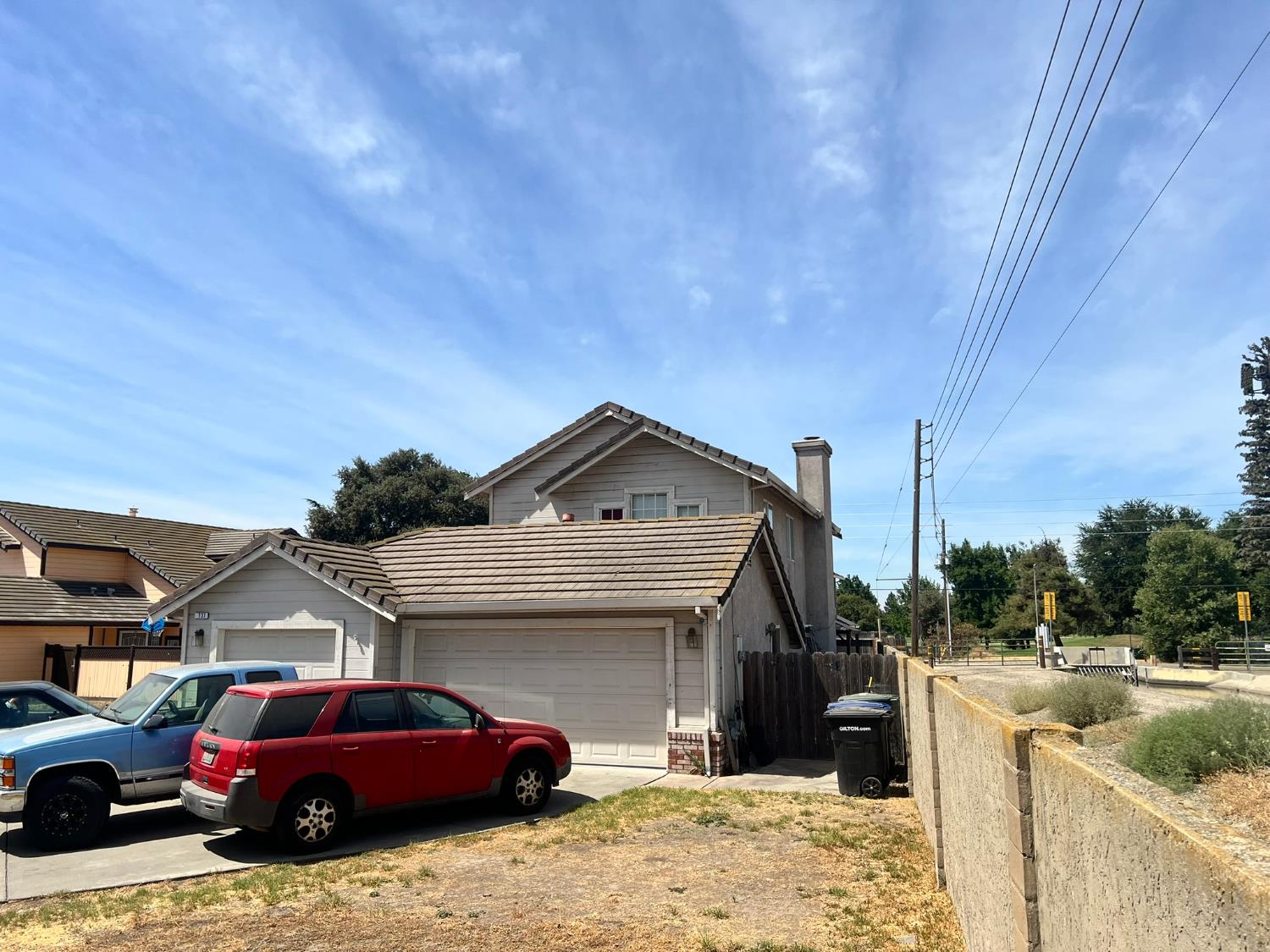 737 Redfield Ave, Modesto, CA 95357