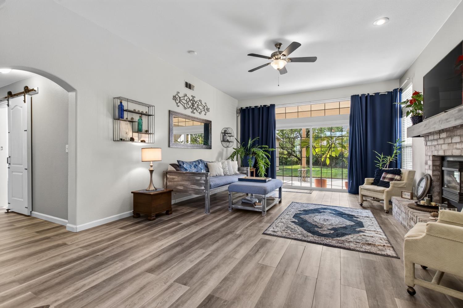 1946 Giuliano Way, Manteca, CA 95336