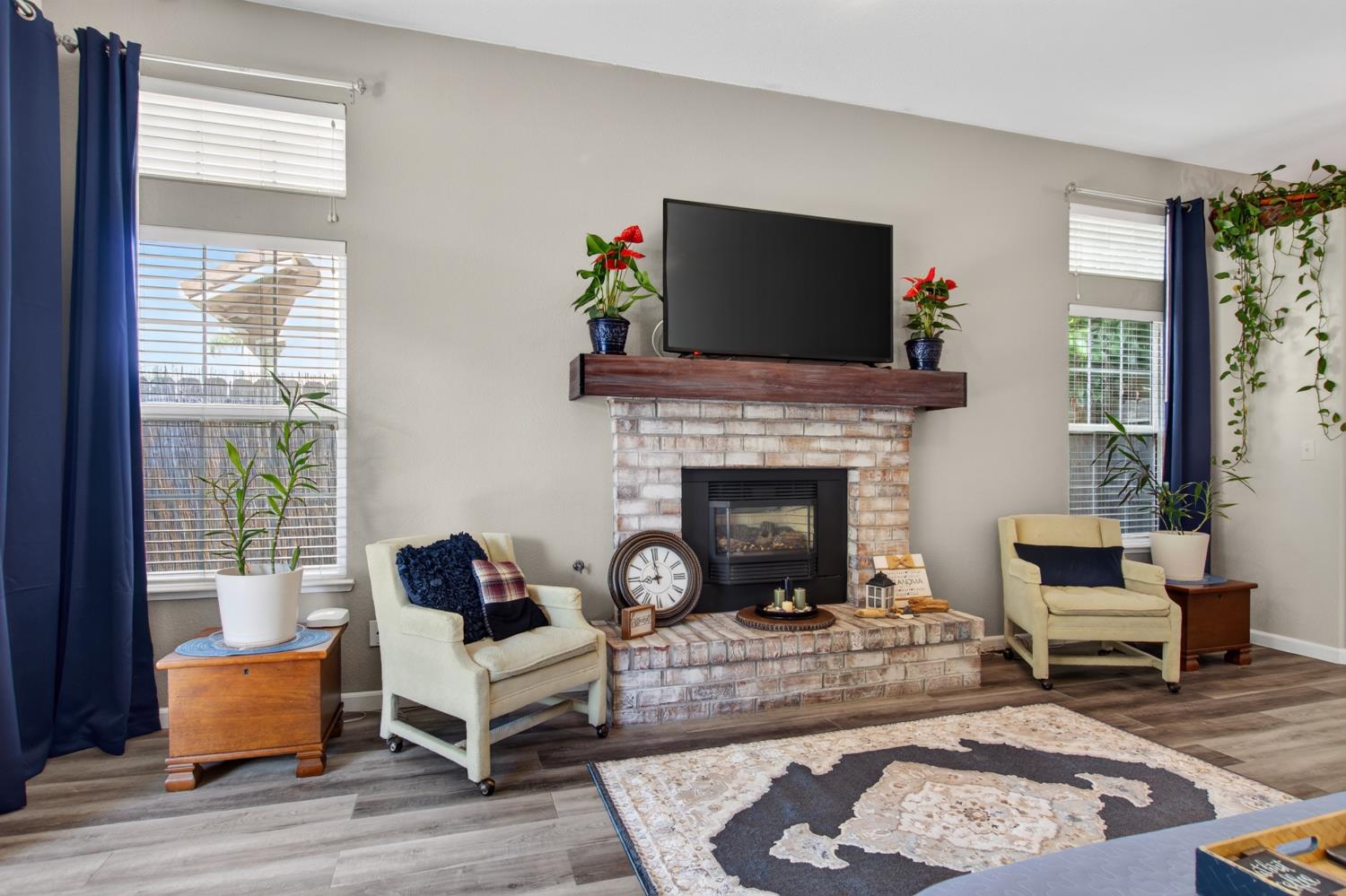 1946 Giuliano Way, Manteca, CA 95336