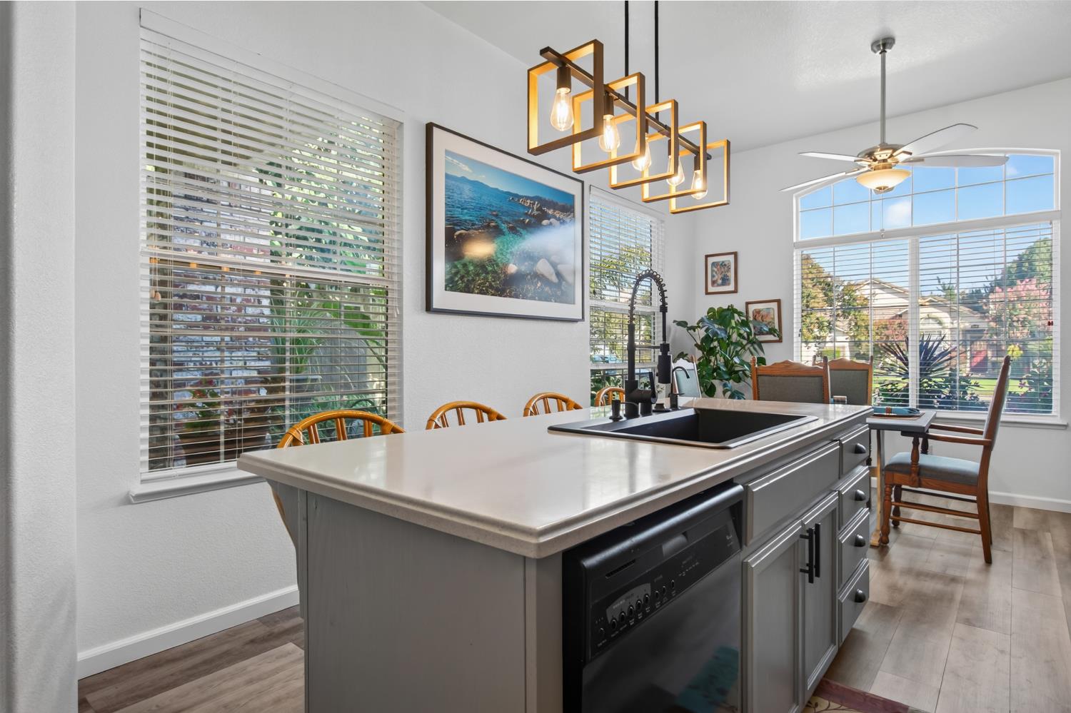 1946 Giuliano Way, Manteca, CA 95336