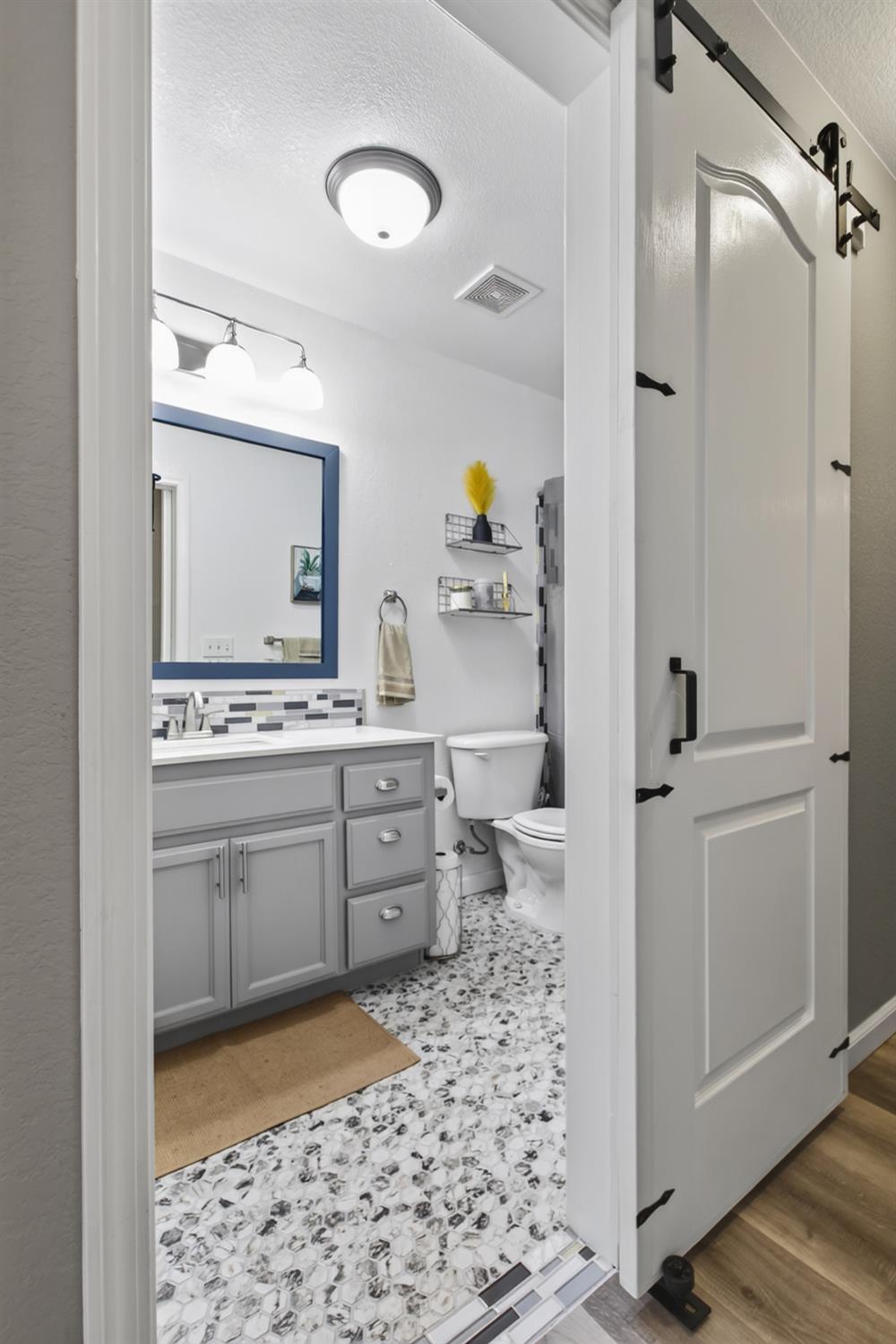 1946 Giuliano Way, Manteca, CA 95336