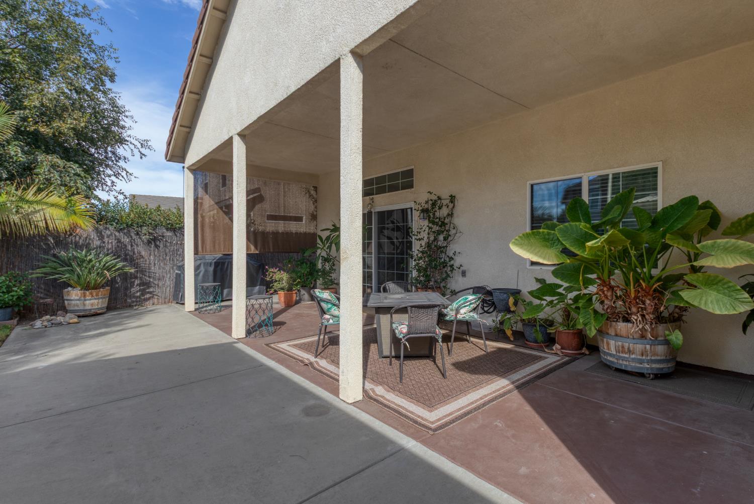 1946 Giuliano Way, Manteca, CA 95336