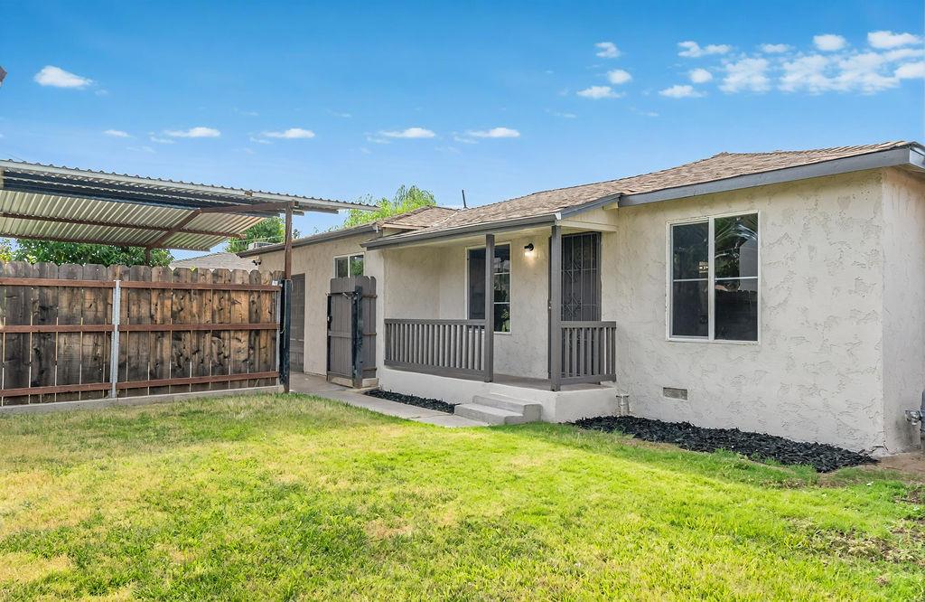 942 W Childs Ave, Merced, CA 95341